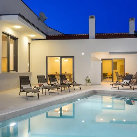 Villa Navi *